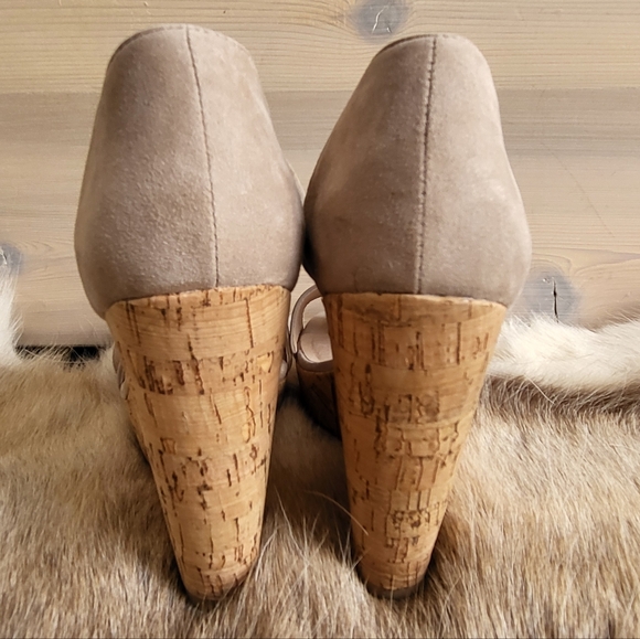 Alex+Alex Taupe Grey Suede Cork Wedge Sandals with Ankle Wrap Tie size 9 - Picture 7 of 16
